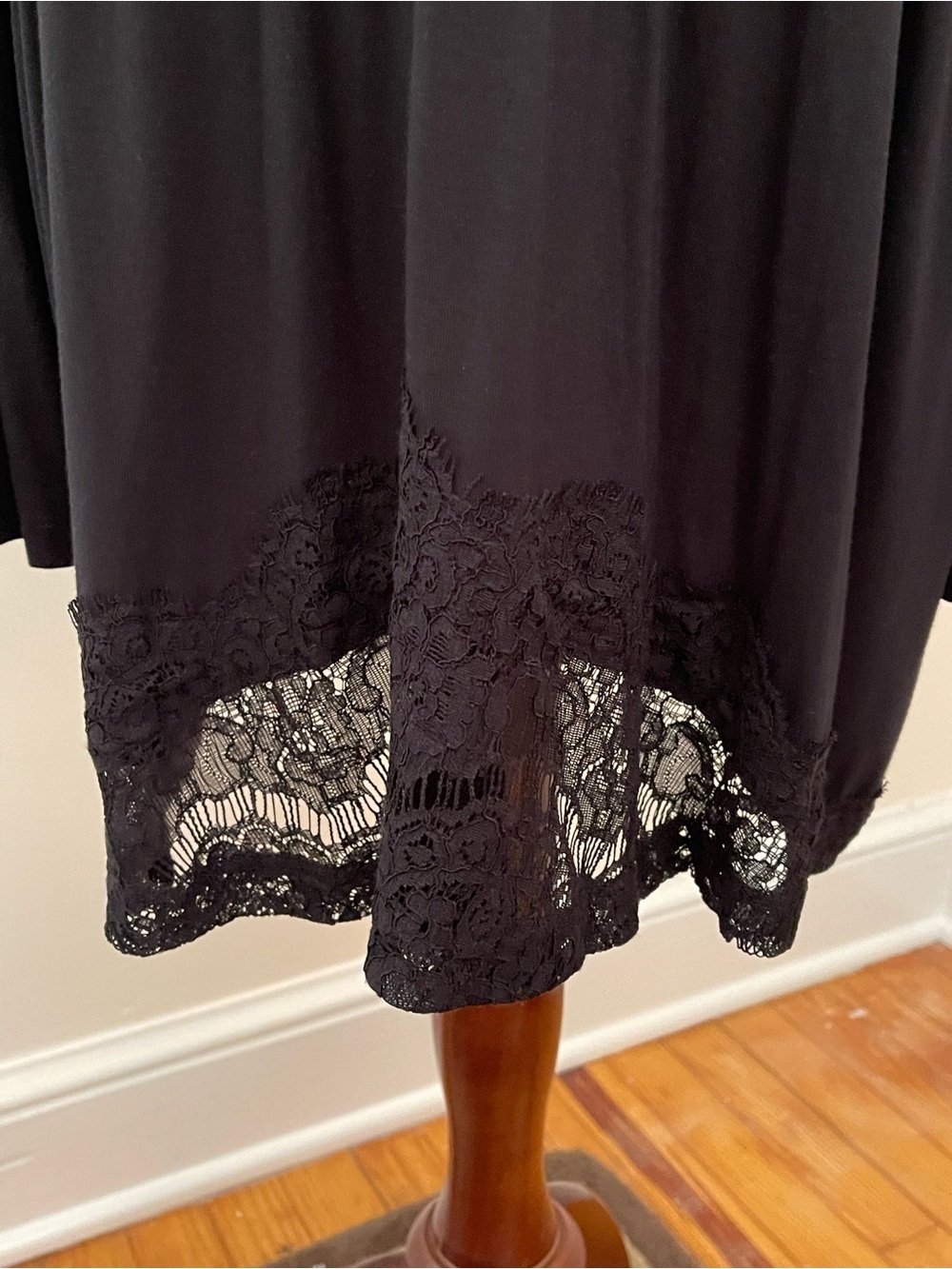 Soma Black Lace Detail Lounge Wrap Cardigan Large NWT - Picture 4 of 9